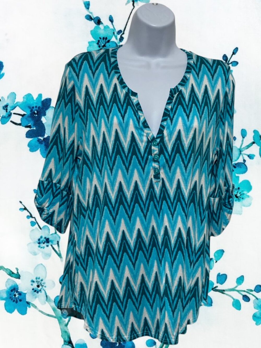 Pixley-Women's Large Pullover Top Half Sleeve Multi-Color 3-Button V-Neckline